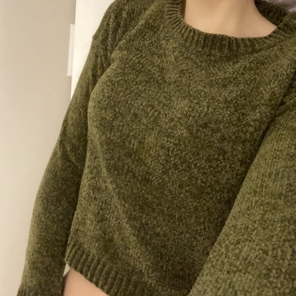 - green poof apparel sweater - Picture 3 of 3